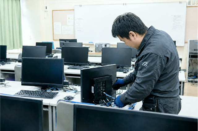 搬入設置作業
